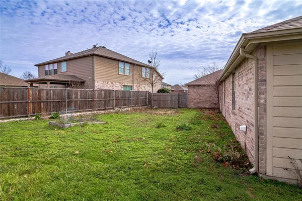 $2,000 | 1306 Vireo Court, Aubrey, TX 76227