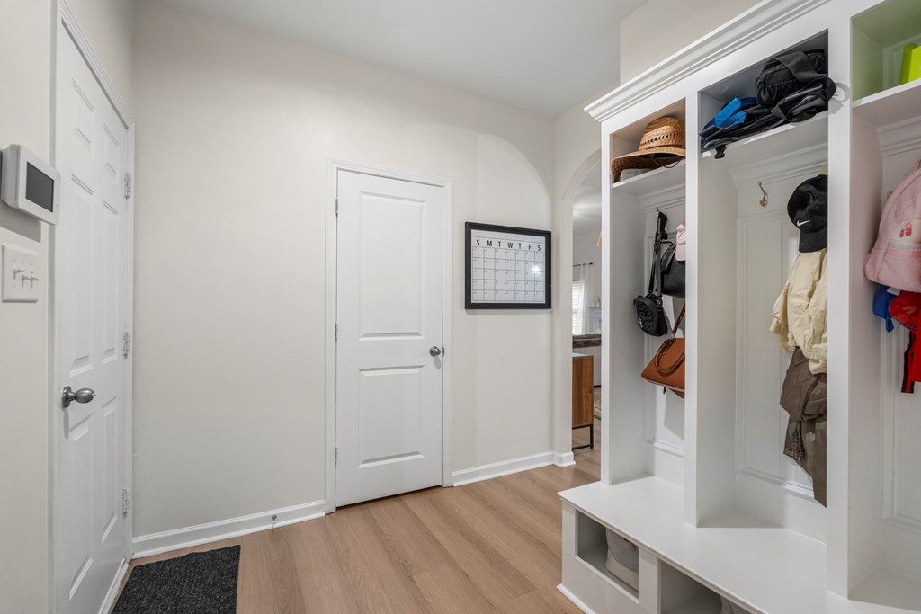 84 Dunley Court Ellerslie, GA 31807 - Photo 21 of 44 a view of a kitchen