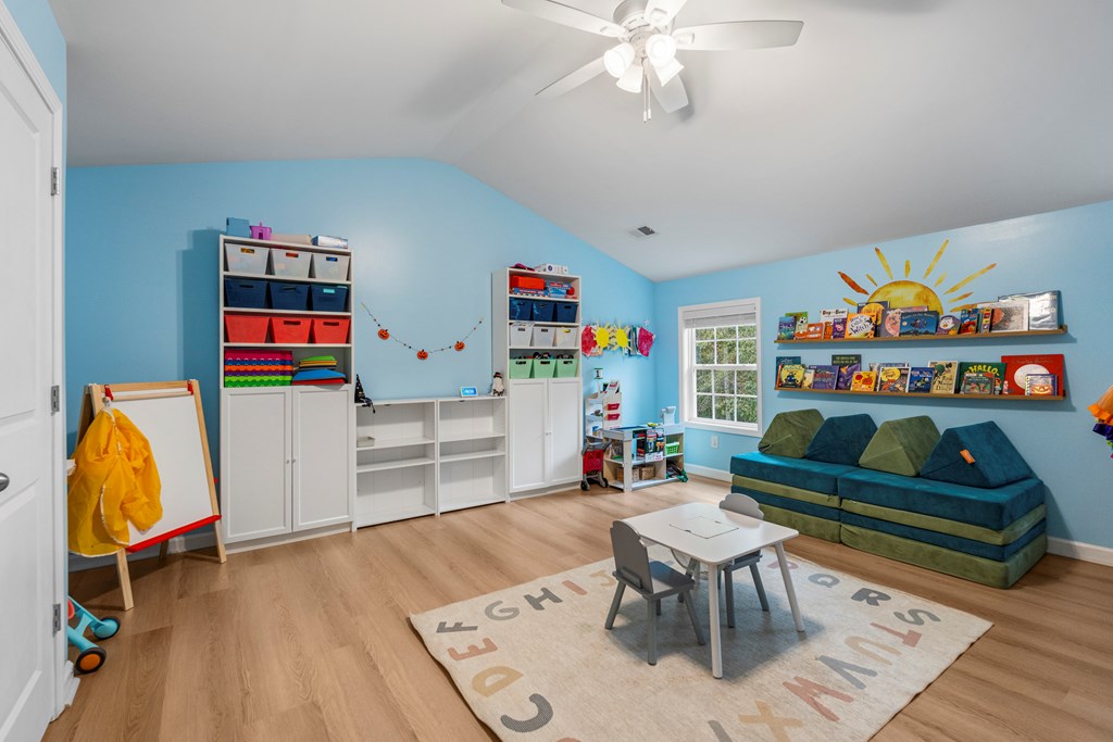84 Dunley Court Ellerslie, GA 31807 - Photo 28 of 44 a living room with furniture and a flat screen tv