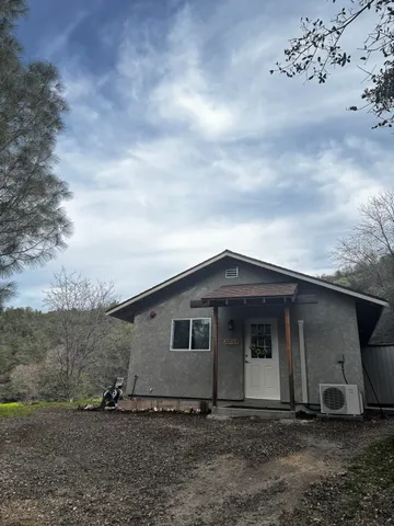 $219,000 | 22169 Ravine Court, Redding, CA 96003