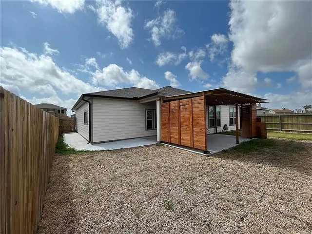 $2,550 | 2229 Ruby Drive, Corpus Christi, TX 78414