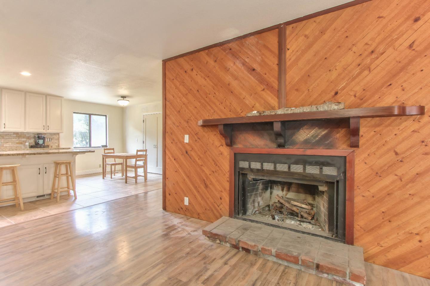 18441 Moro Road Salinas, CA 93907 - Photo 6 of 15 Gallery Image 6