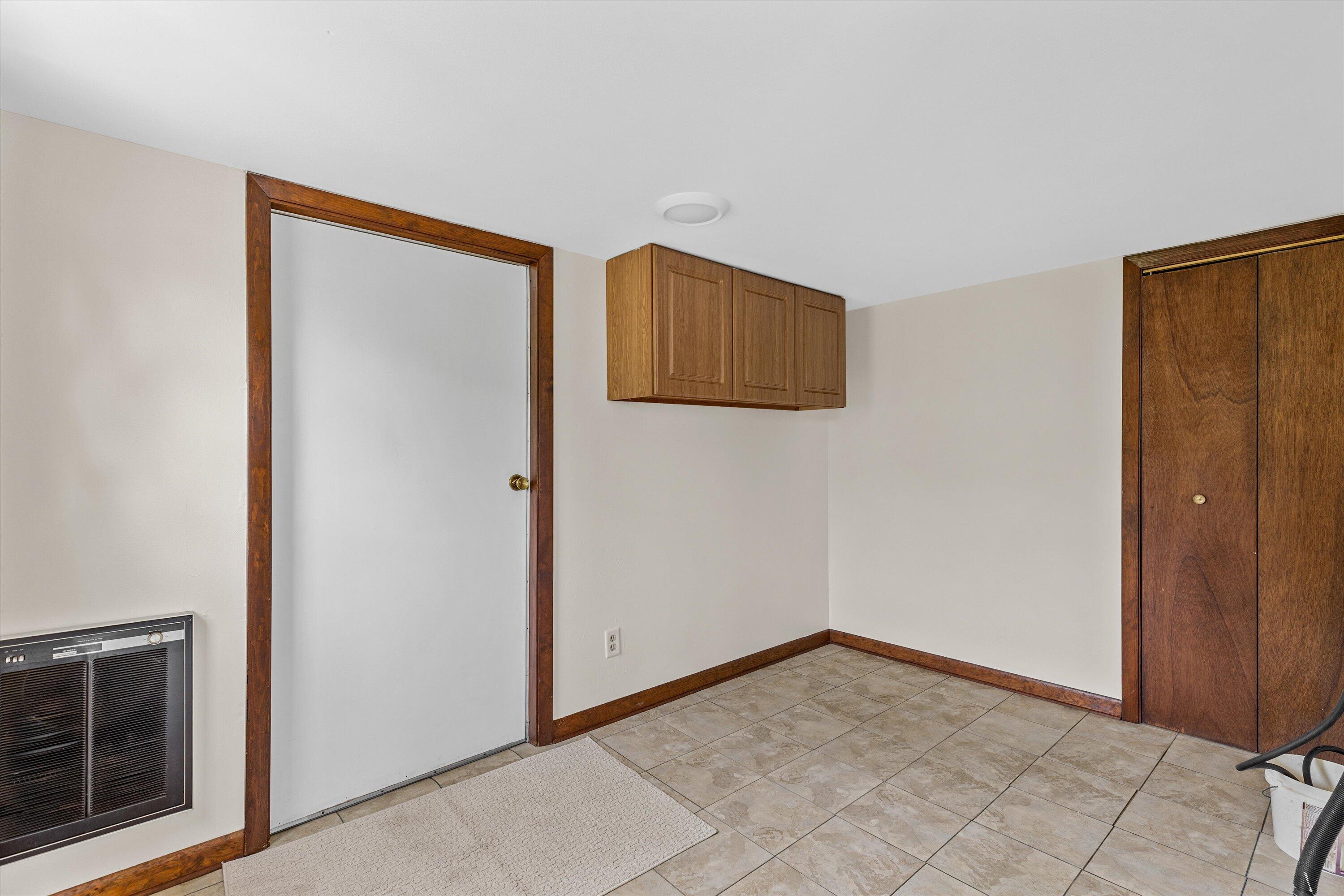 21190 Watertown Road Brookfield, WI 53045 - Photo 21 of 44 38-0G8A1839