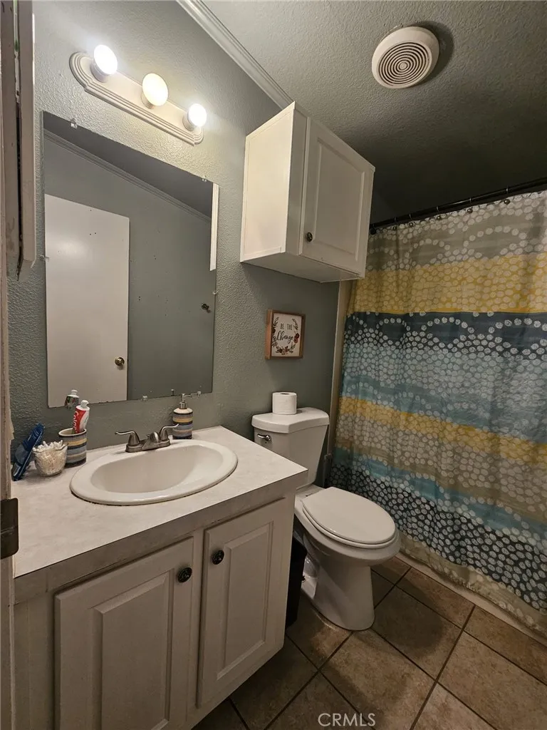 16600 Downey, Unit 27 Paramount, CA 90723 - Photo 6 of 22