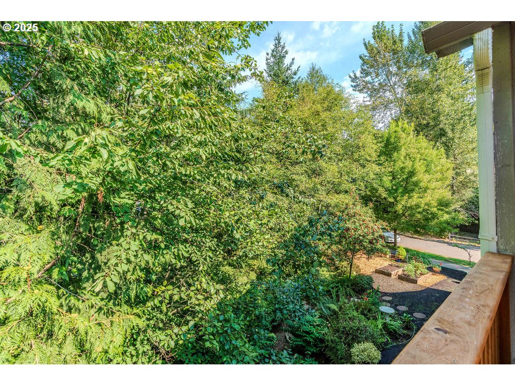 37702 Hamilton Ridge Drive Sandy, OR 97055 - Photo 38 of 44 a view of a backyard with plants