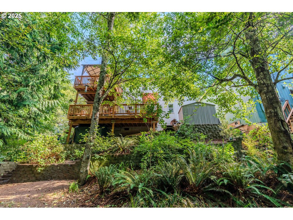 37702 Hamilton Ridge Drive Sandy, OR 97055 - Photo 43 of 44 a aerial view of a house with a yard and trees