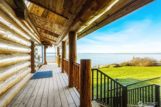 $1,790,000 | 154 Rockaway Beach Lane, Camano Island, WA 98282