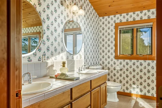 $1,790,000 | 154 Rockaway Beach Lane, Camano Island, WA 98282