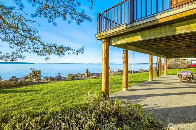 $1,790,000 | 154 Rockaway Beach Lane, Camano Island, WA 98282
