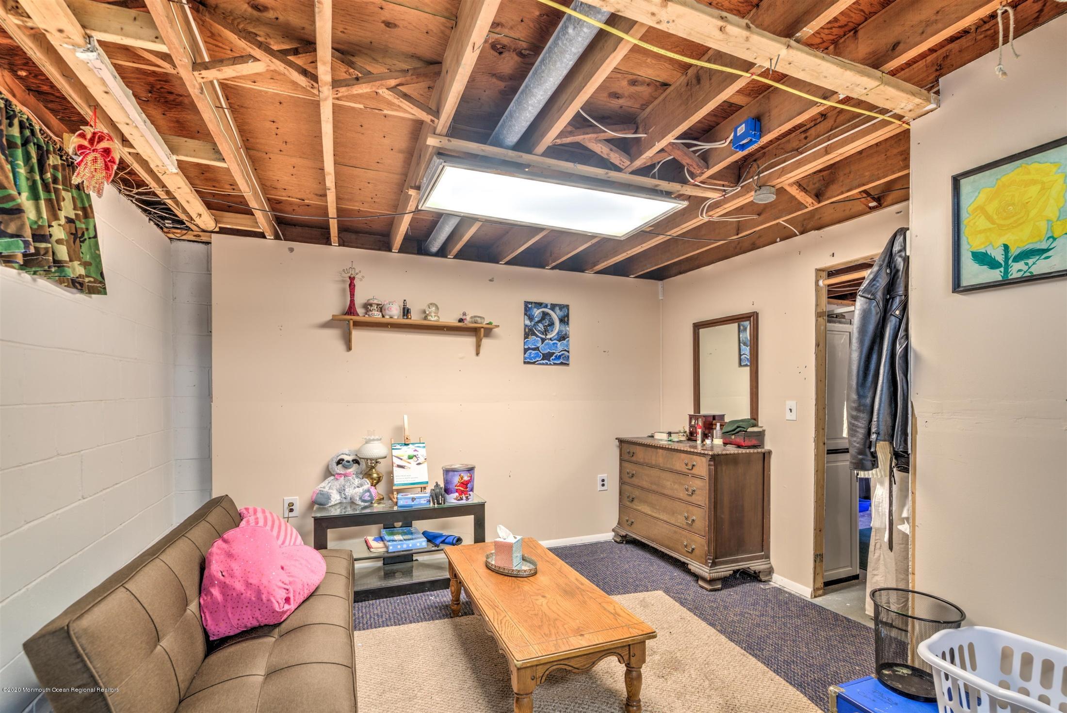 60 Mallard Road Bayville, NJ 08721 - Photo 15 of 20 a room with furniture
