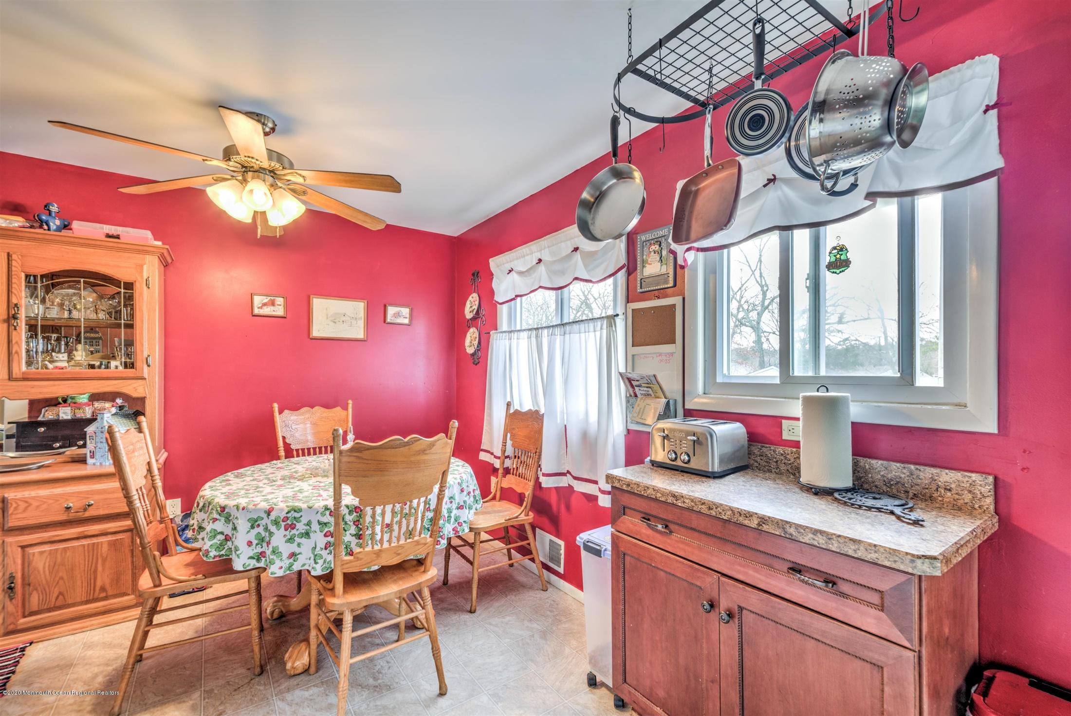 60 Mallard Road Bayville, NJ 08721 - Photo 8 of 20 a dining room with furniture and window