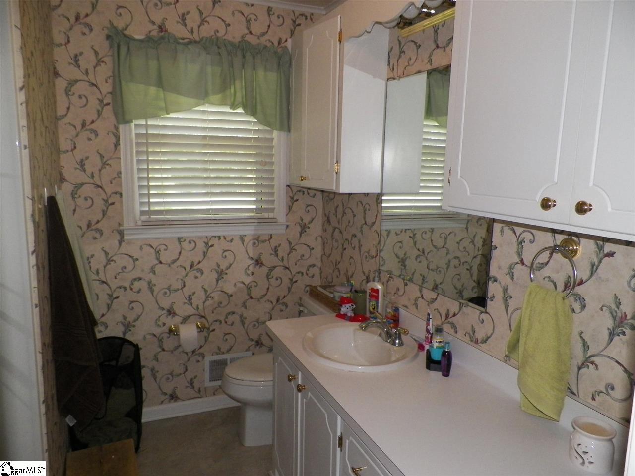 1490 Rocky Ridge Road Enoree, SC 29335 - Photo 13 of 17