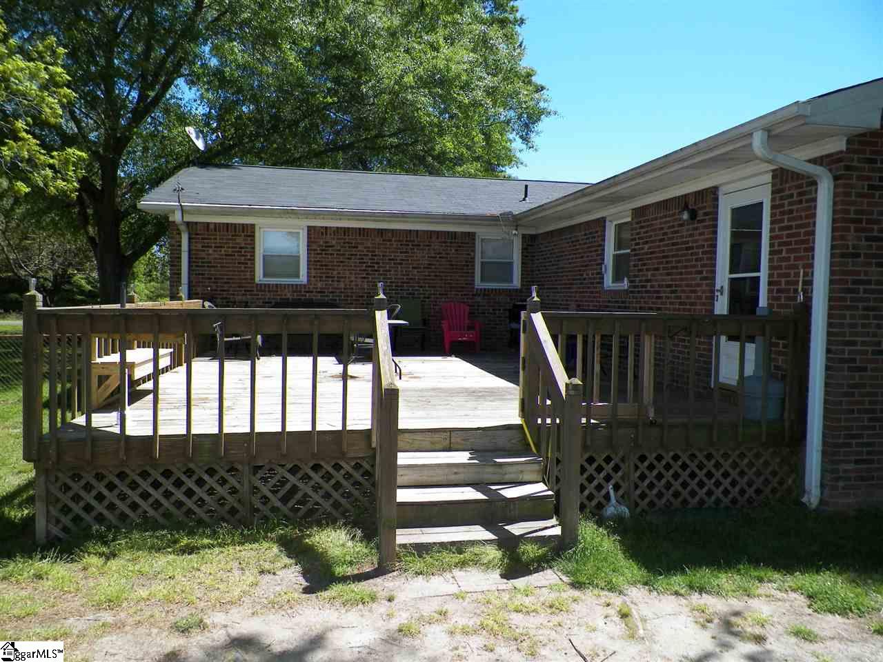 1490 Rocky Ridge Road Enoree, SC 29335 - Photo 3 of 17