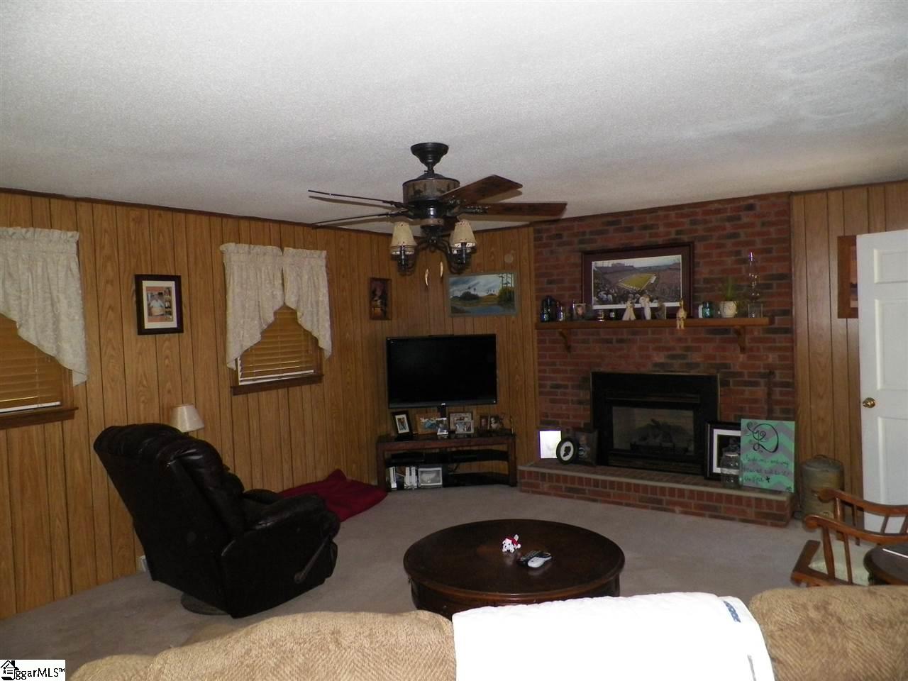 1490 Rocky Ridge Road Enoree, SC 29335 - Photo 8 of 17