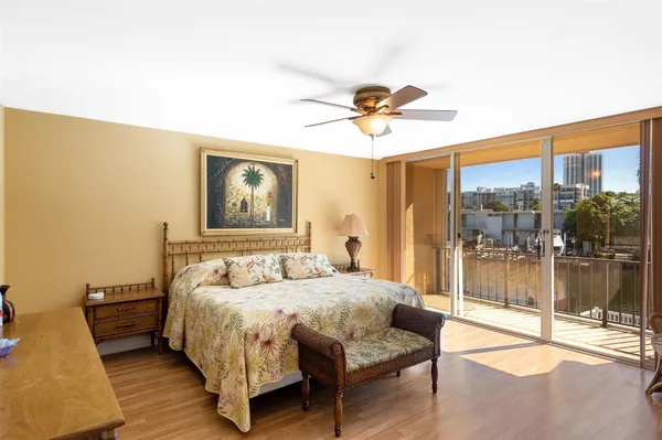 $5,000 | 822 Northeast 25th Avenue, Unit 822, Hallandale Beach, FL 33009