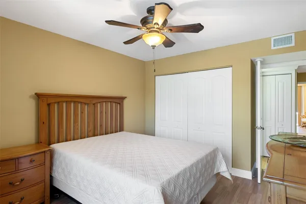 $5,000 | 822 Northeast 25th Avenue, Unit 822, Hallandale Beach, FL 33009