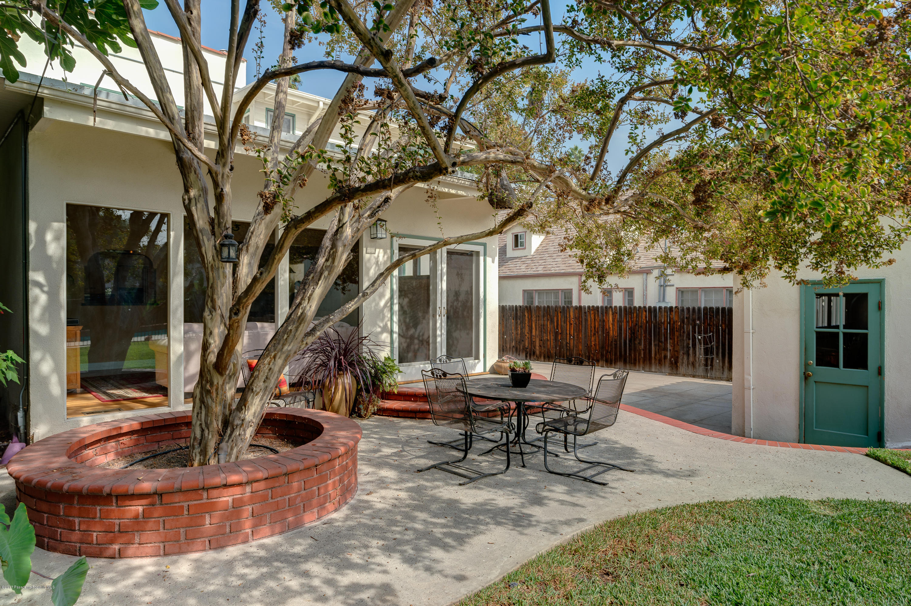 1711 Laurel Street South Pasadena, CA 91030 - Photo 14 of 19 Back Patio