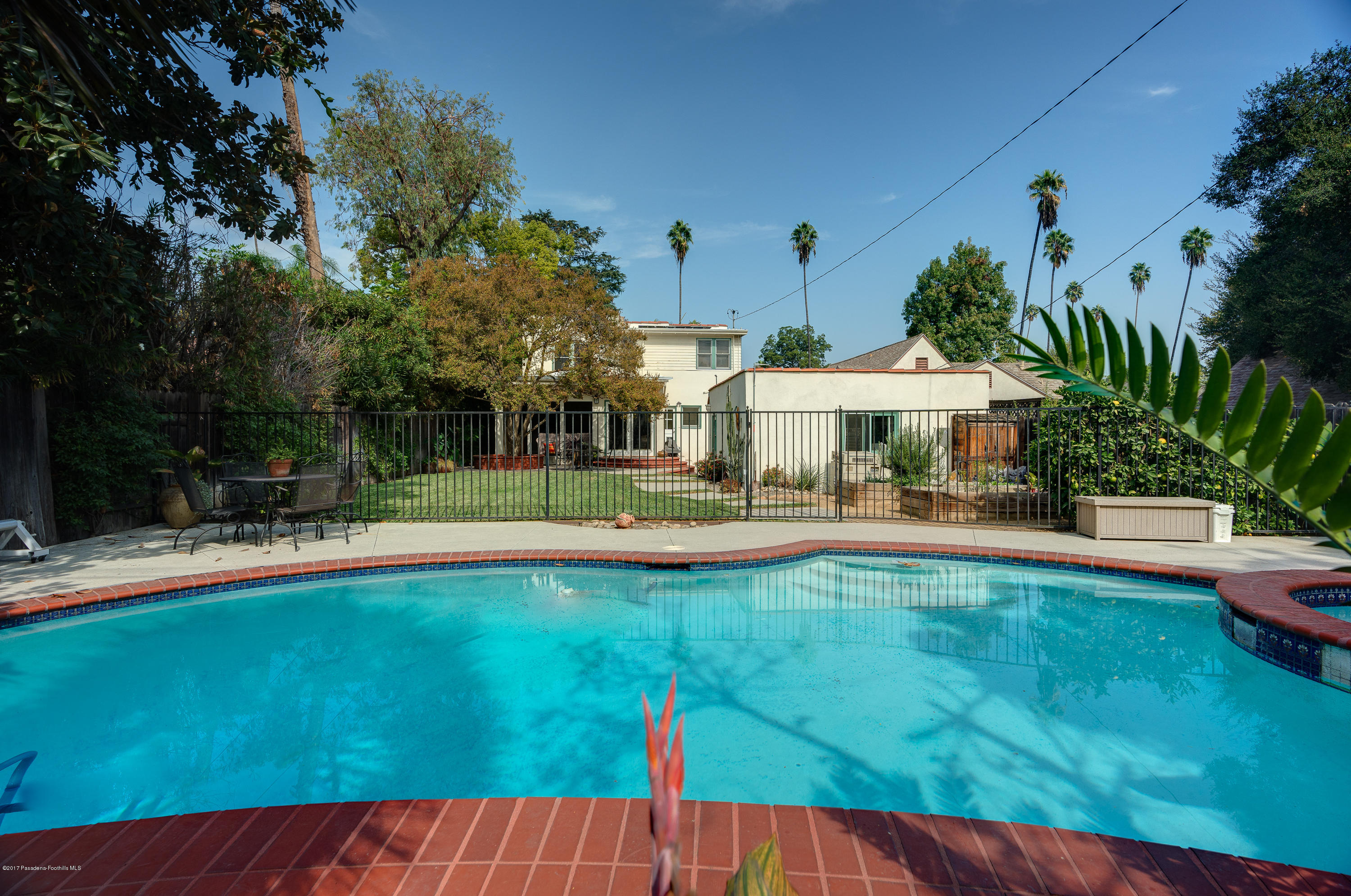 1711 Laurel Street South Pasadena, CA 91030 - Photo 17 of 19 Gated Pool & Spa