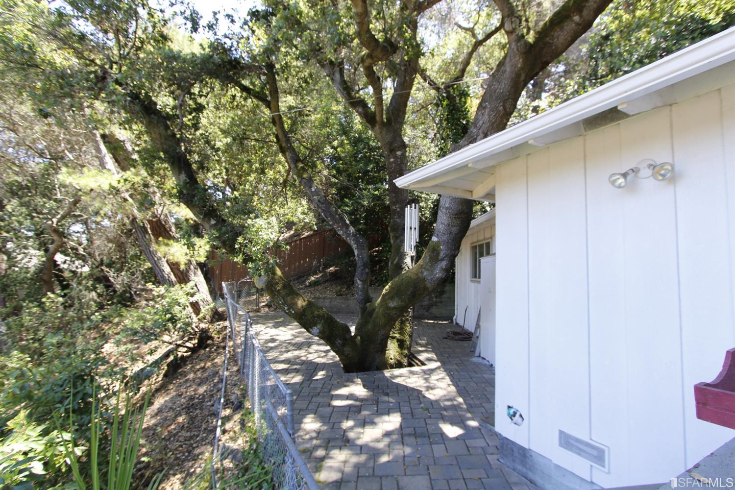 316 Alberta Way Hillsborough, CA 94010 - Photo 30 of 31