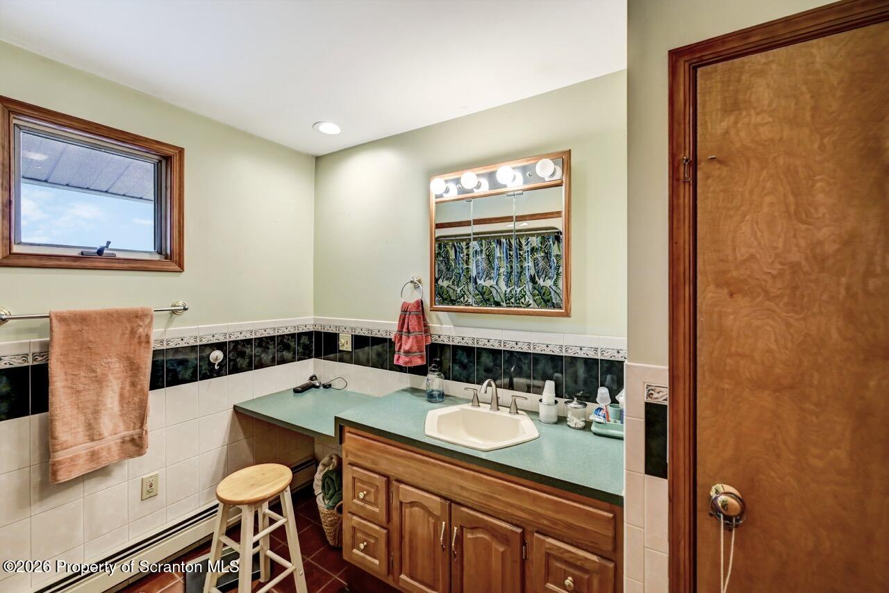 1560 Reservoir Road Moscow, PA 18444 - Photo 20 of 90 1560 Reservoir Rd 18 Large