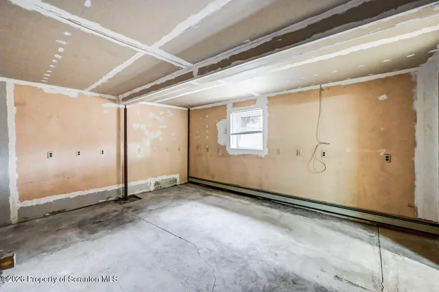 $847,999 | 1560 Reservoir Road, Moscow, PA 18444