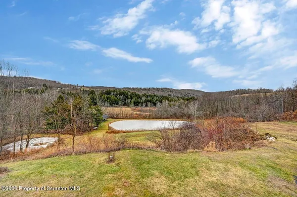 $847,999 | 1560 Reservoir Road, Moscow, PA 18444
