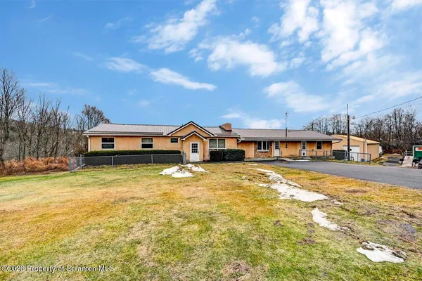 $847,999 | 1560 Reservoir Road, Moscow, PA 18444