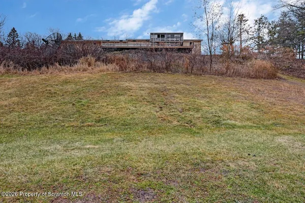$847,999 | 1560 Reservoir Road, Moscow, PA 18444