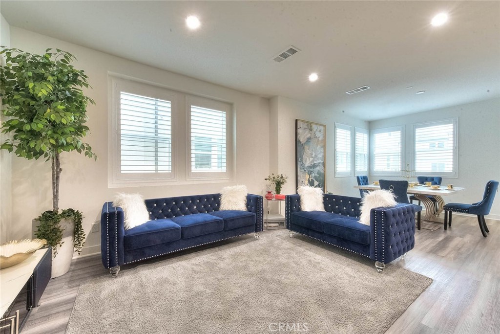 1246 West Bushell Street Anaheim, CA 92805 - Photo 10 of 35 Living Room
