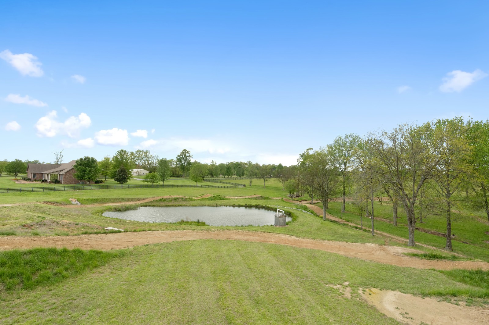 288 Lee Road Cottontown, TN 37048 - Photo 46 of 47 a view of an ocean and beach