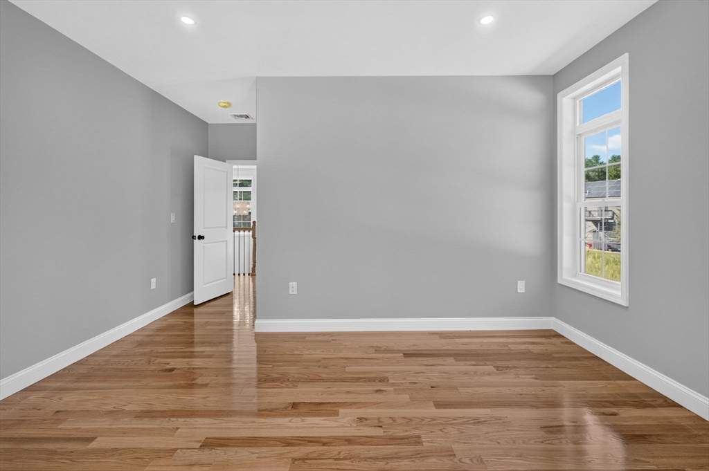 44 Grandview Road Reading, MA 01867 - Photo 19 of 34 Gallery Image 19