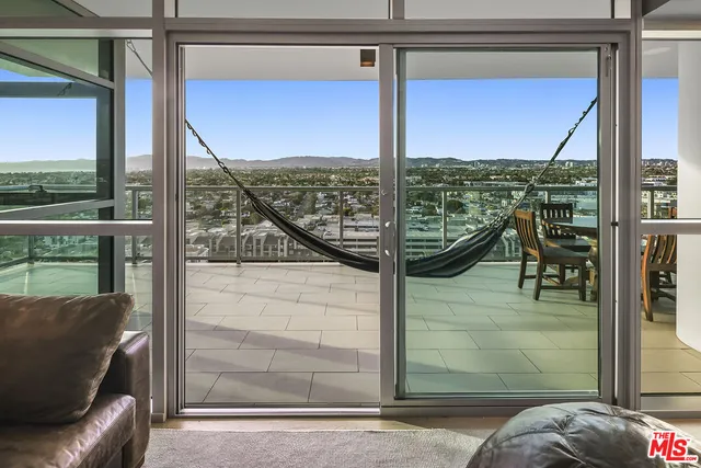 $3,649,000 | 13700 Marina Pointe Drive, Unit 1620, Marina del Rey, CA 90292