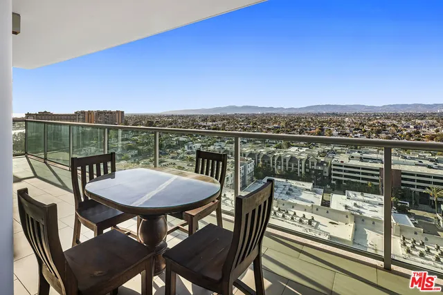 $3,649,000 | 13700 Marina Pointe Drive, Unit 1620, Marina del Rey, CA 90292