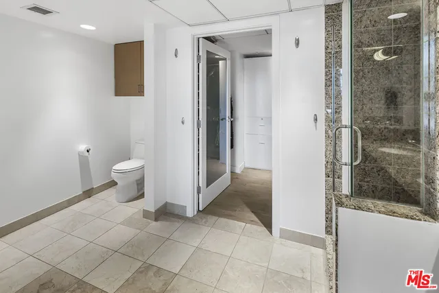 $3,649,000 | 13700 Marina Pointe Drive, Unit 1620, Marina del Rey, CA 90292