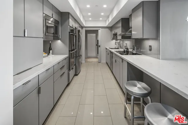 $3,649,000 | 13700 Marina Pointe Drive, Unit 1620, Marina del Rey, CA 90292