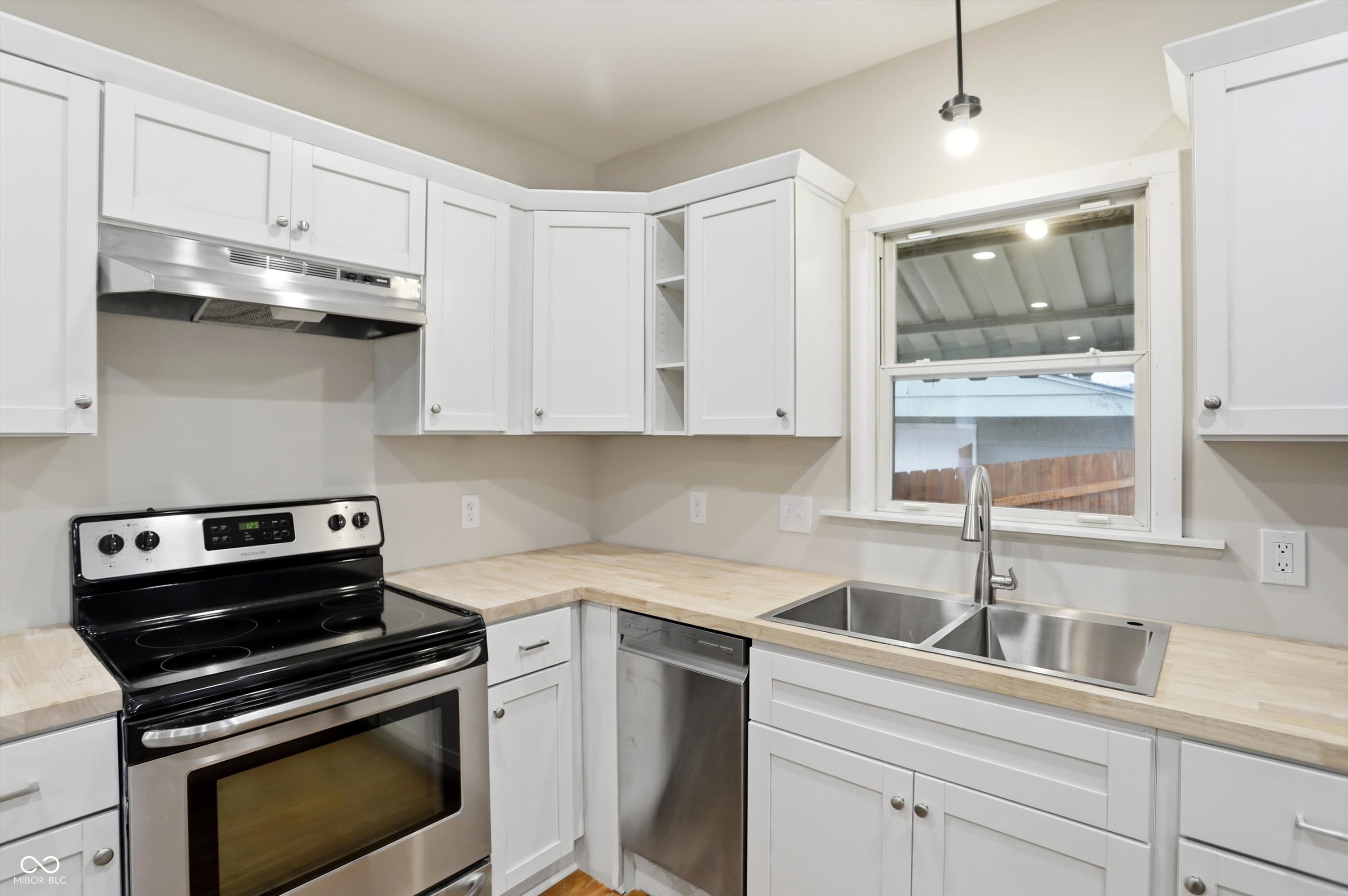 1121 Alton Street Beech Grove, IN 46107 - Photo 16 of 40