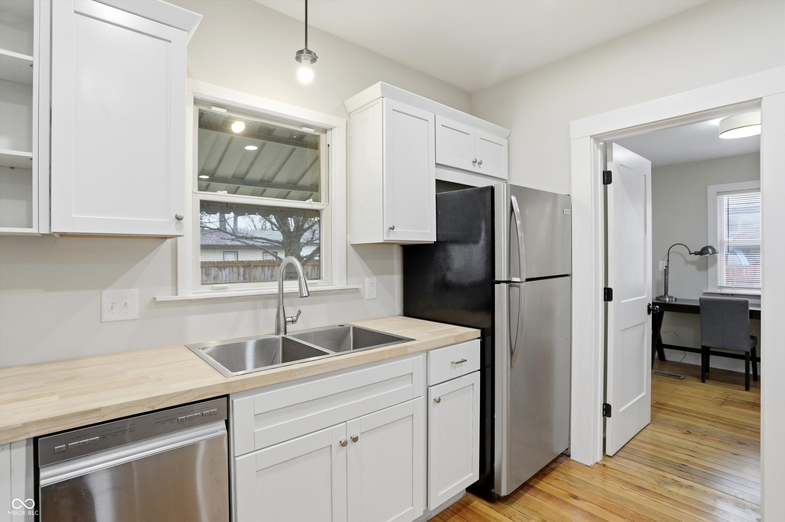 1121 Alton Street Beech Grove, IN 46107 - Photo 17 of 40