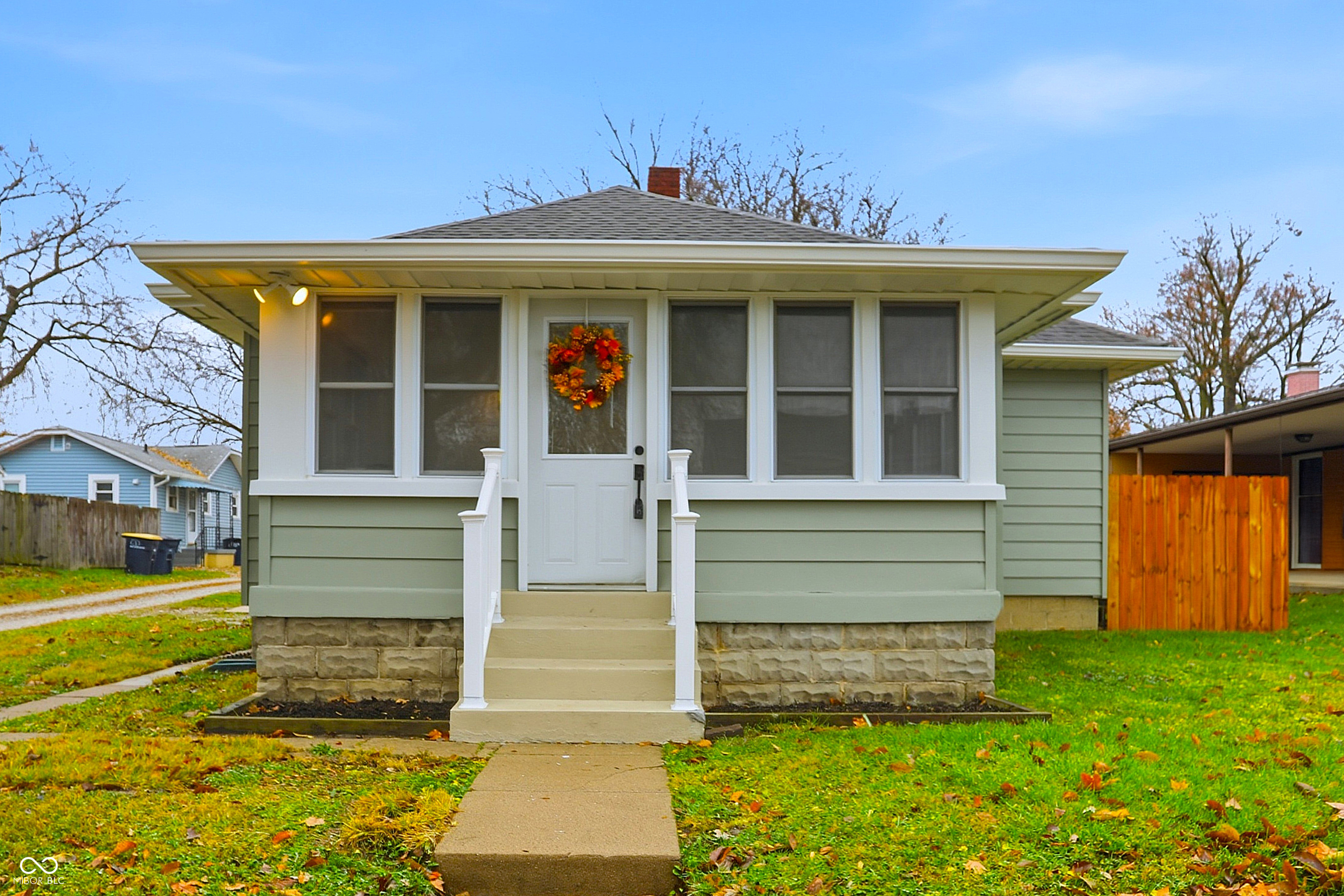 1121 Alton Street Beech Grove, IN 46107 - Photo 2 of 40