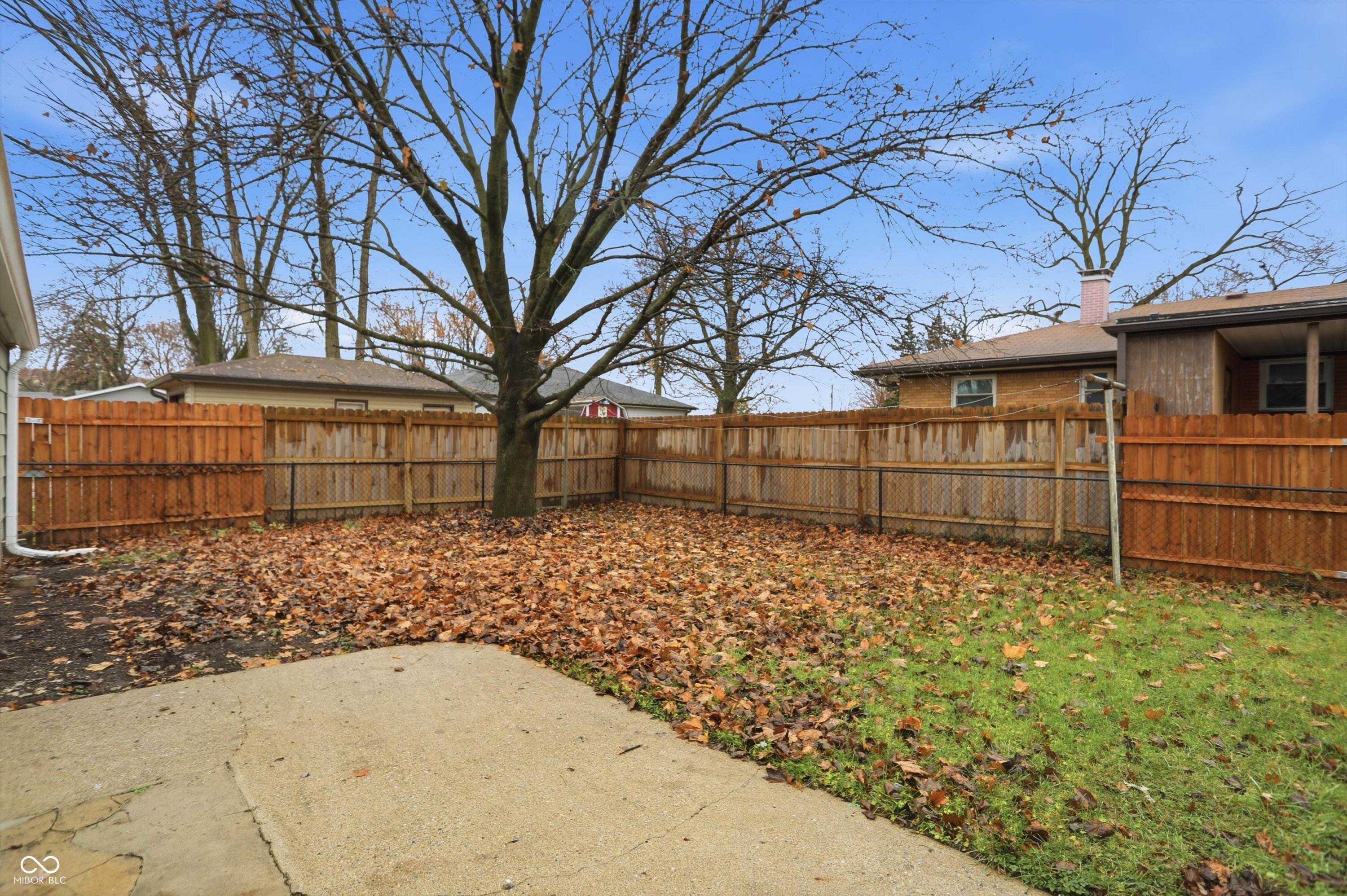 1121 Alton Street Beech Grove, IN 46107 - Photo 33 of 40