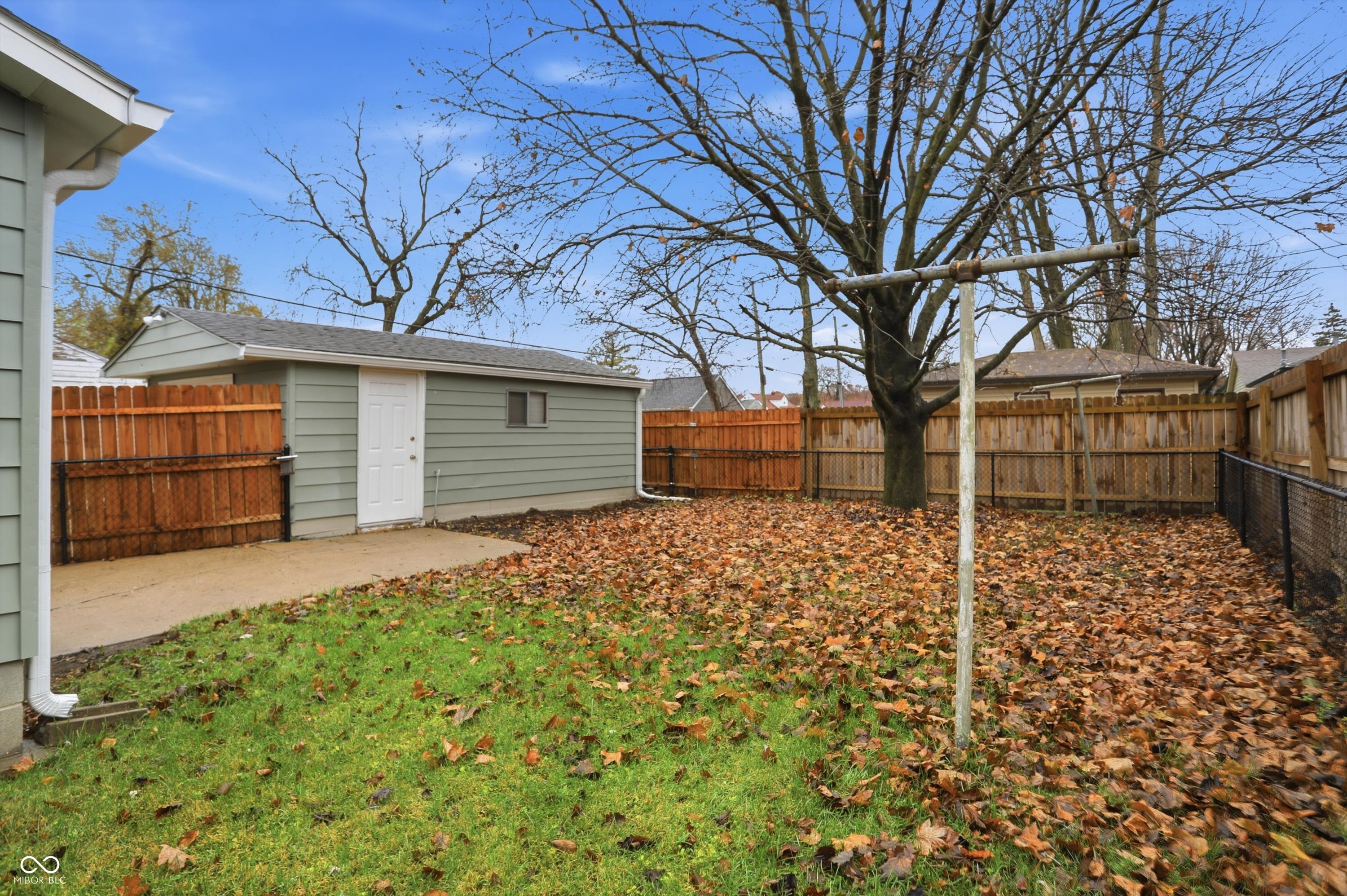 1121 Alton Street Beech Grove, IN 46107 - Photo 34 of 40