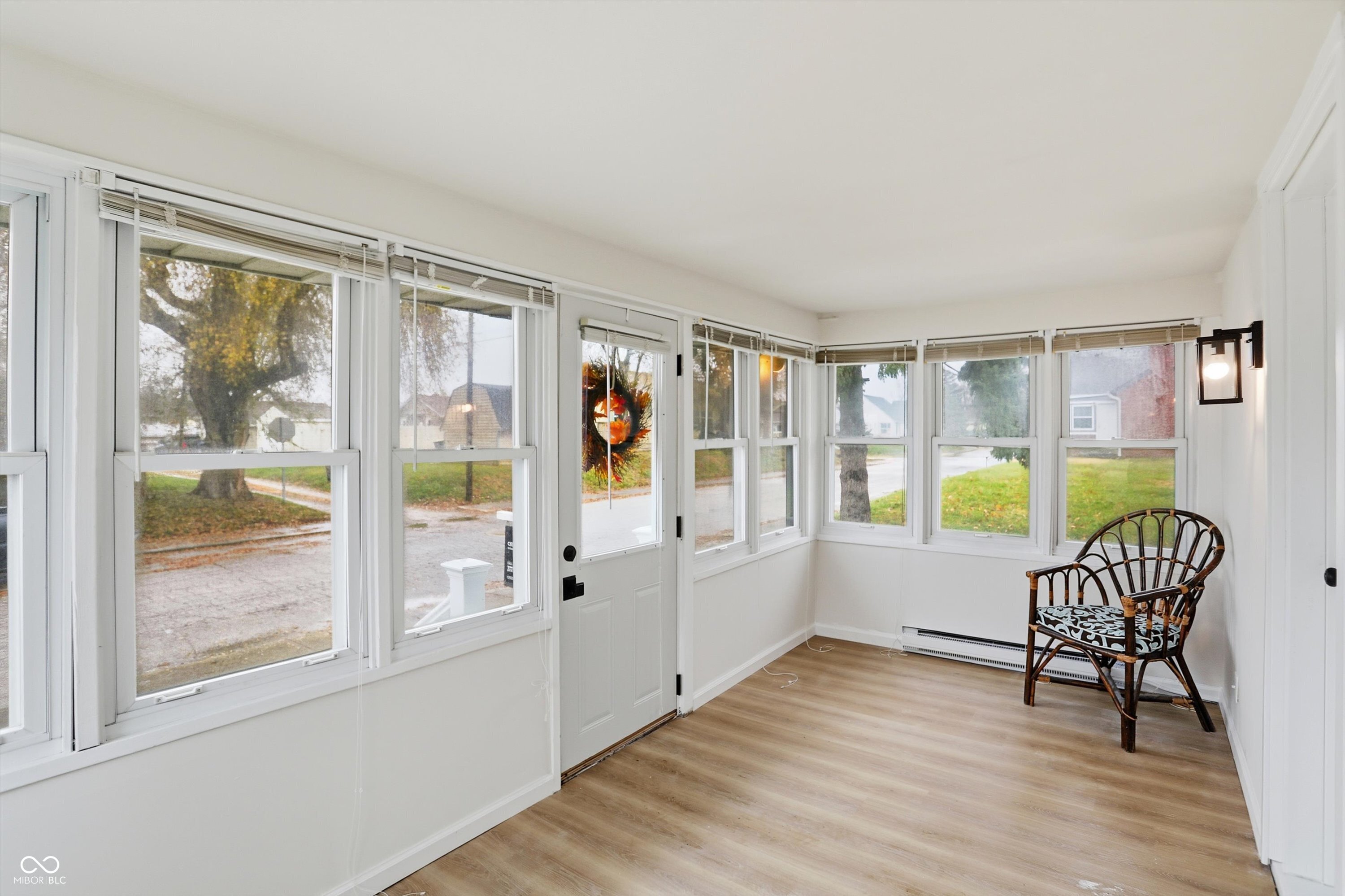 1121 Alton Street Beech Grove, IN 46107 - Photo 4 of 40