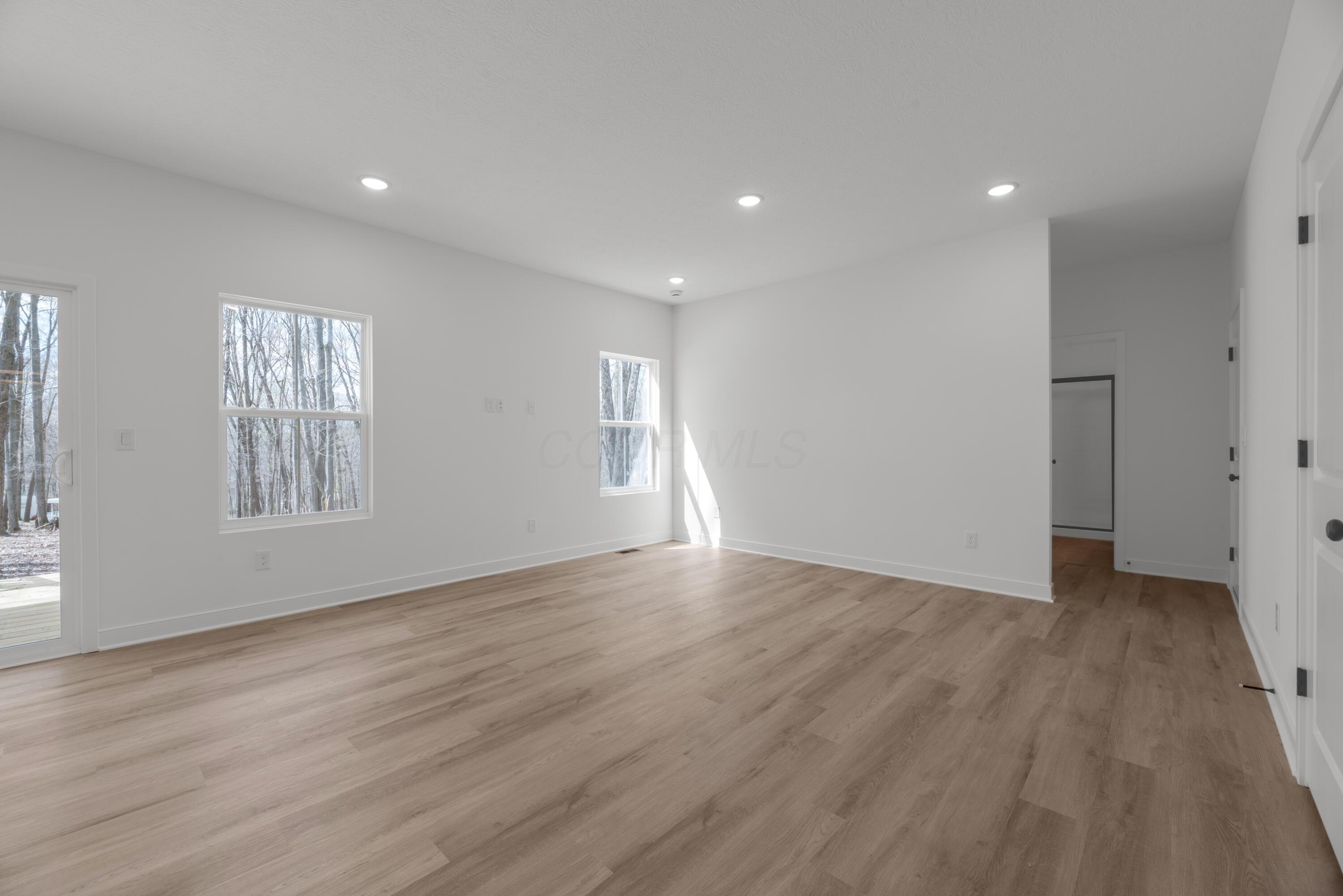 15831 King Road Howard, OH 43028 - Photo 13 of 39 great room