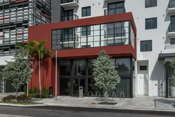 $3,626 | 221 Southwest 12th Street, Unit PH7, Miami, FL 33130