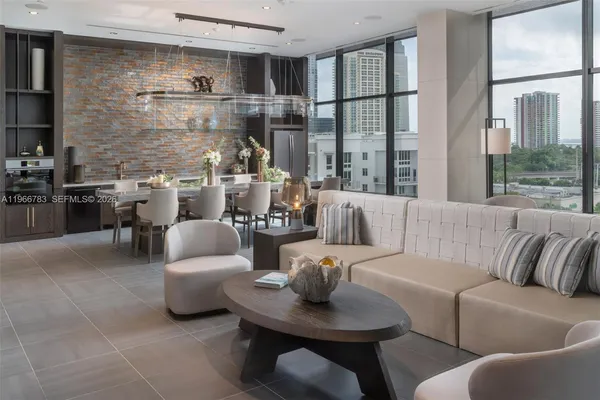 $3,626 | 221 Southwest 12th Street, Unit PH7, Miami, FL 33130