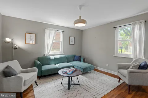 $425,000 | 917 East Durham Street, Philadelphia, PA 19150