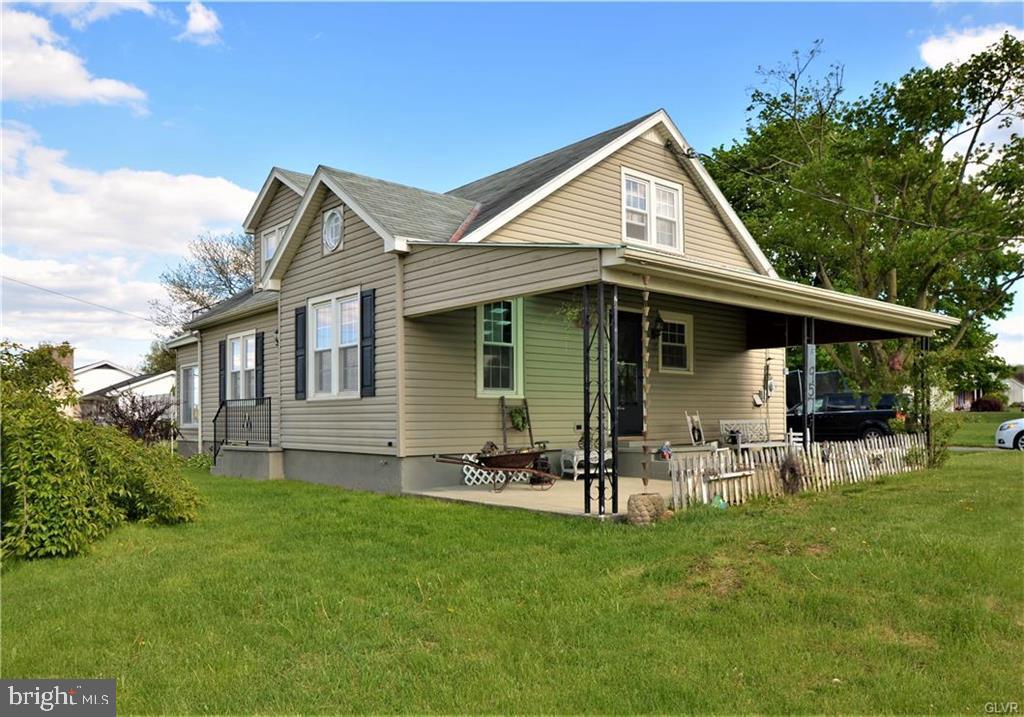 957 Kohler Road Bowers, PA 19539 - Photo 2 of 21 Gallery Image 2