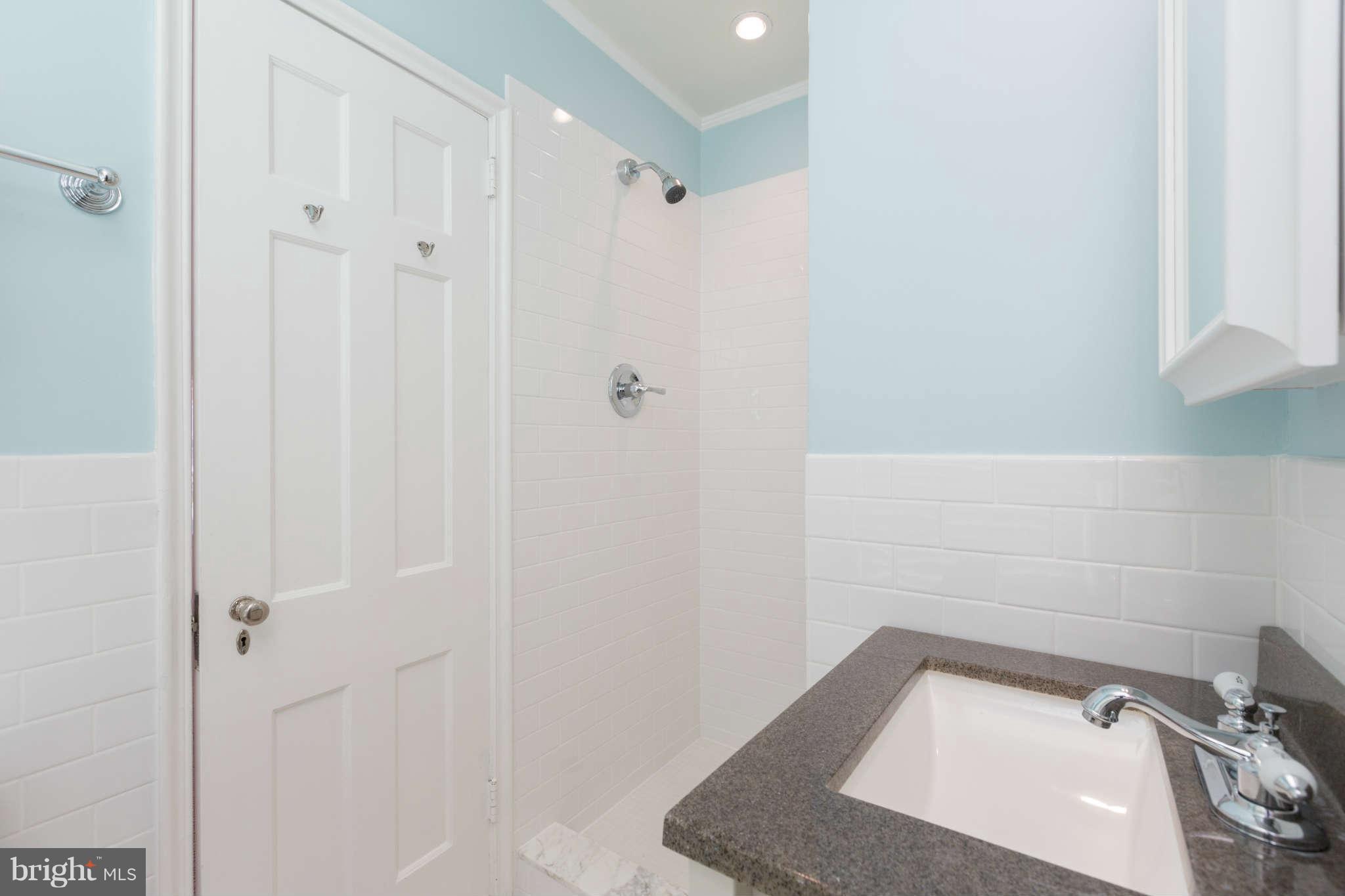 4632 Reservoir Road Northwest Washington, DC 20007 - Photo 13 of 25 Bath (Master)