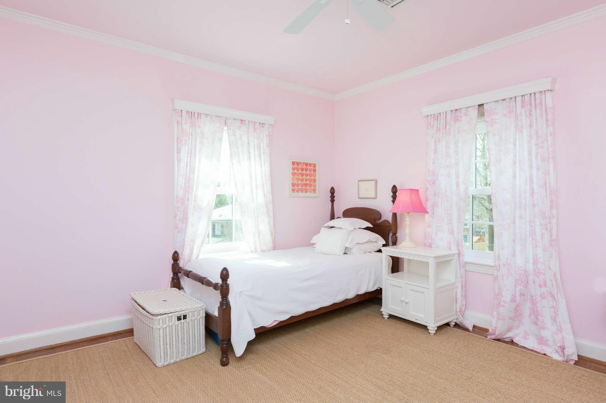 4632 Reservoir Road Northwest Washington, DC 20007 - Photo 14 of 25 Bedroom