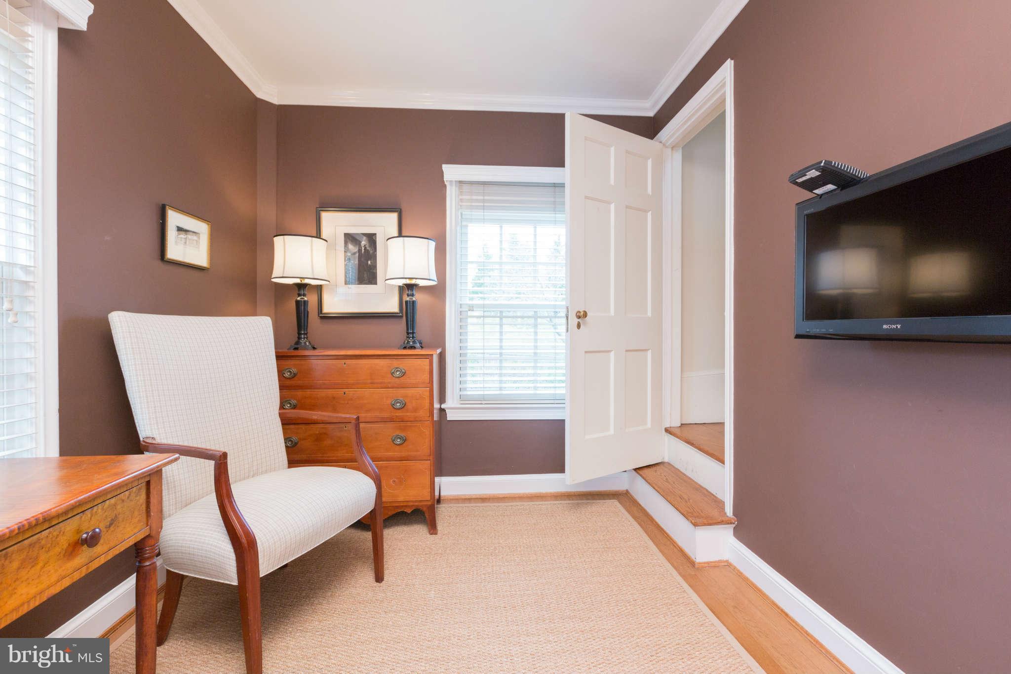 4632 Reservoir Road Northwest Washington, DC 20007 - Photo 17 of 25 Bedroom