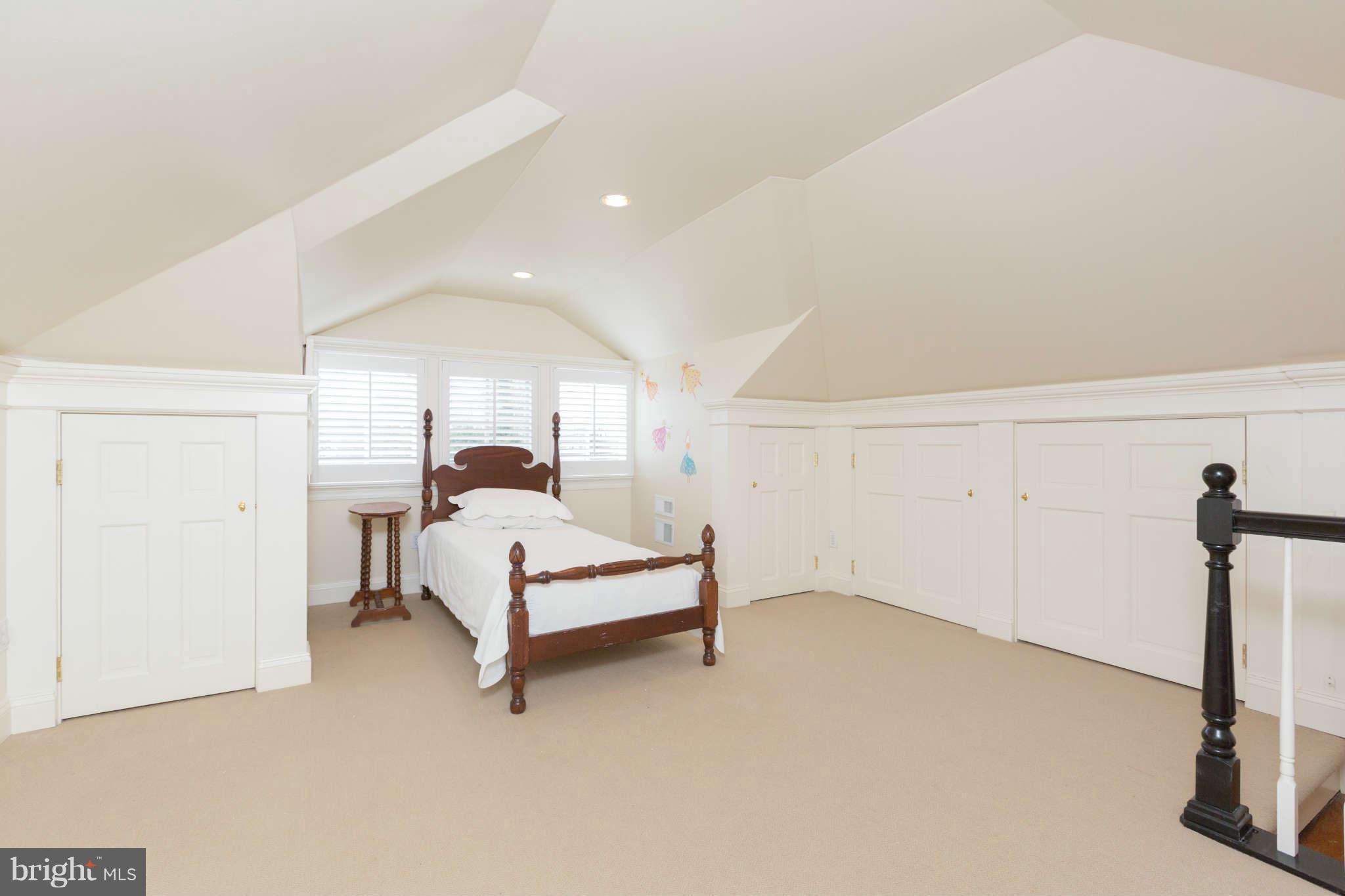 4632 Reservoir Road Northwest Washington, DC 20007 - Photo 18 of 25 Bedroom